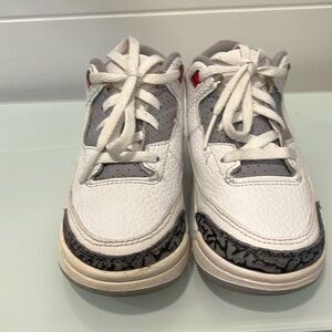 Jordan Retro 3 White Fire Red Cement Grey Leather Toddler Kids Sneakers.